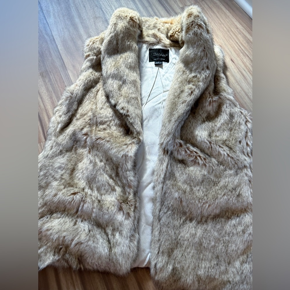 Sanctuary Los Angeles Faux fur tan vest medium